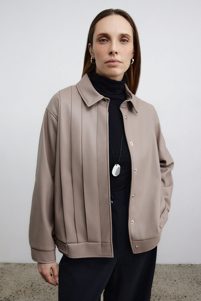 Куртка-бомбер из экокожи