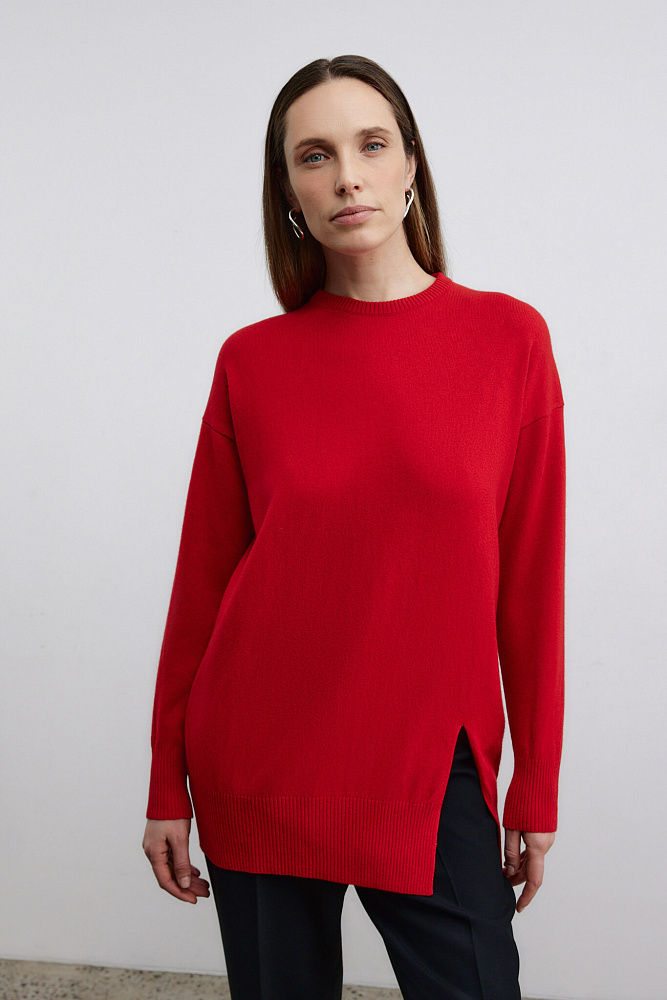 Свитер с разрезом